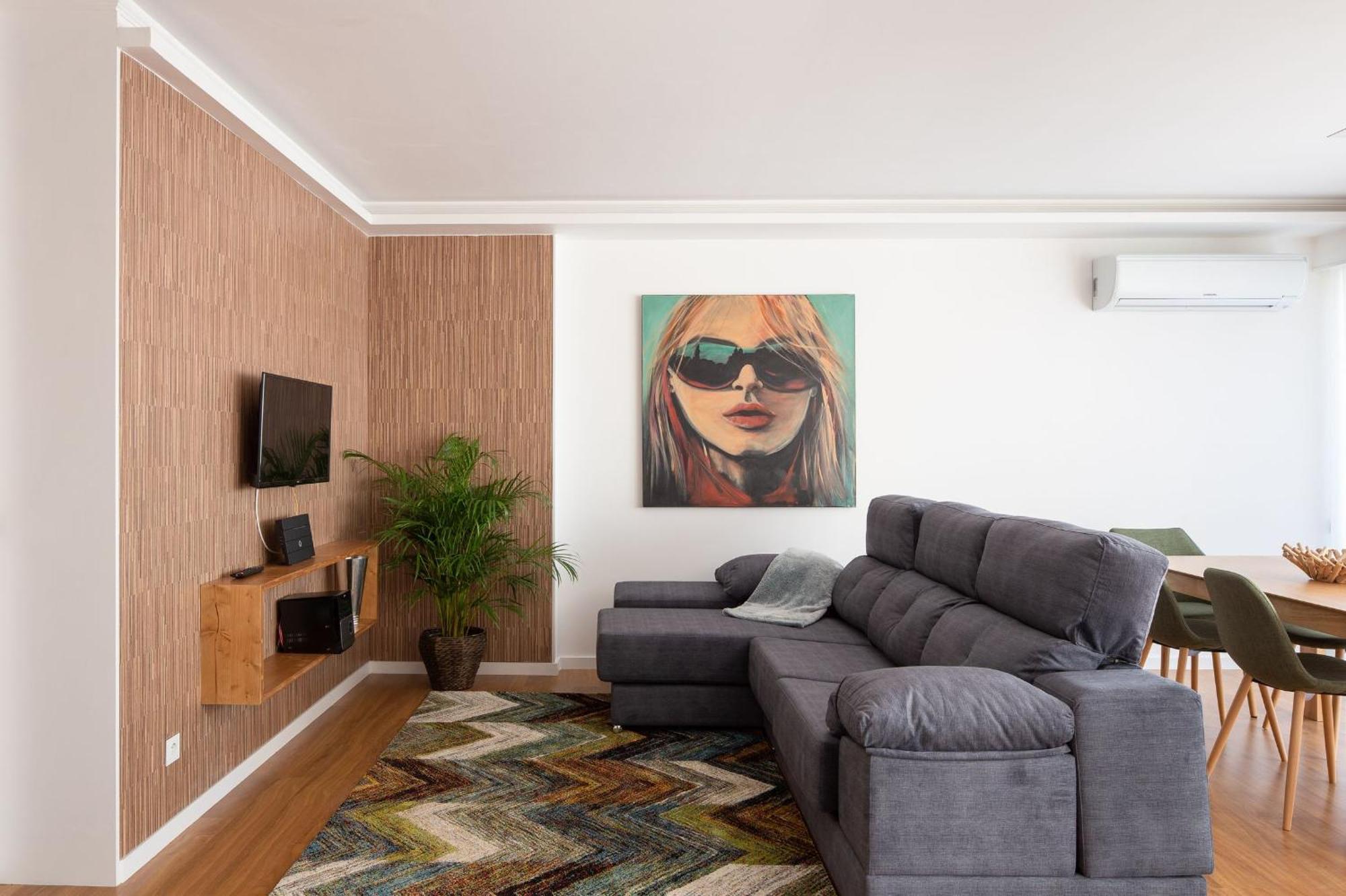 Lovelystay - Penthouse Balcony Apartment 포르투 외부 사진